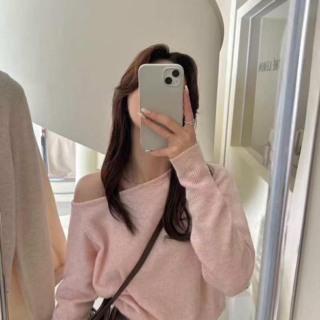 黑色草莓服饰