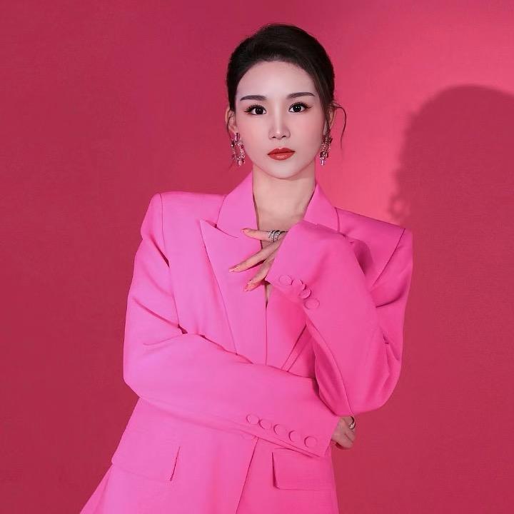 莹莹