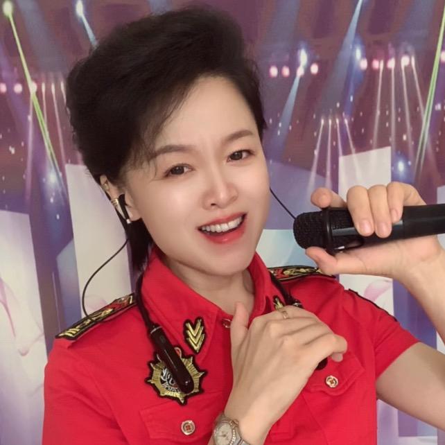 燕子飞：