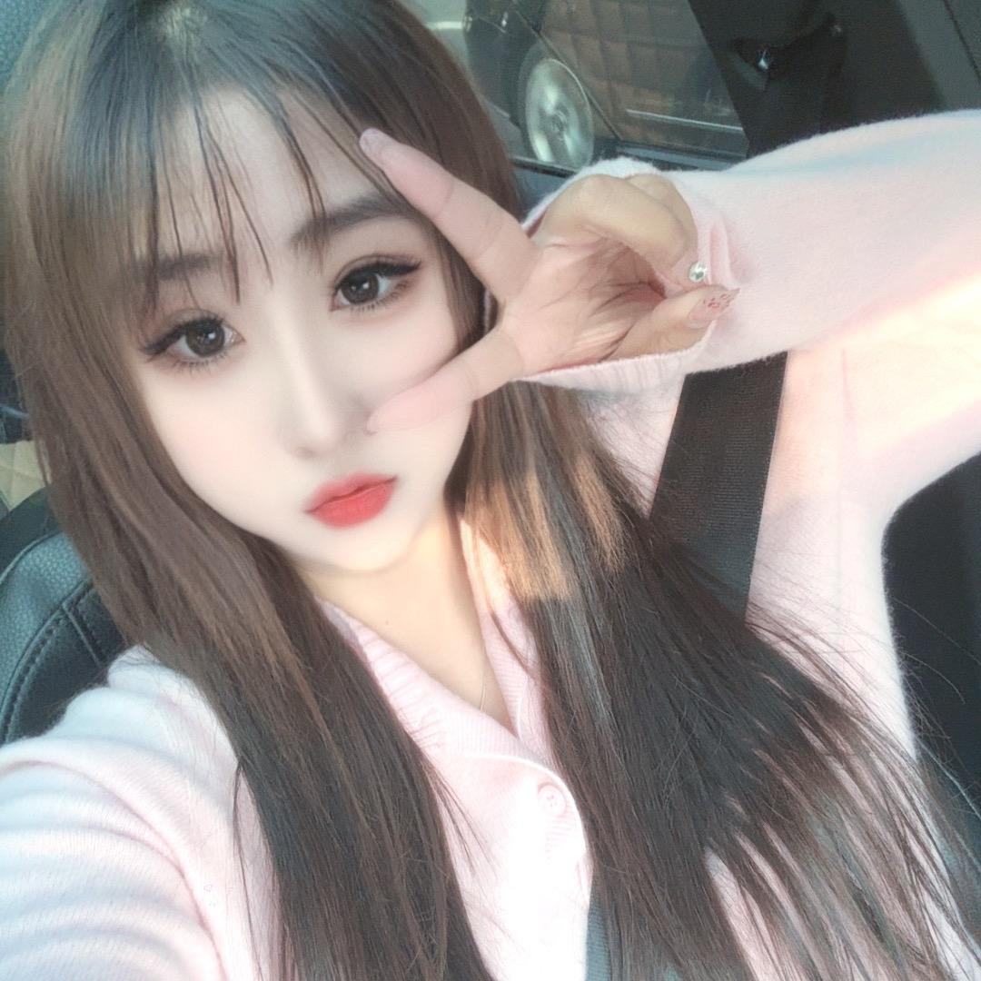 べ小猫抱着罐头べ