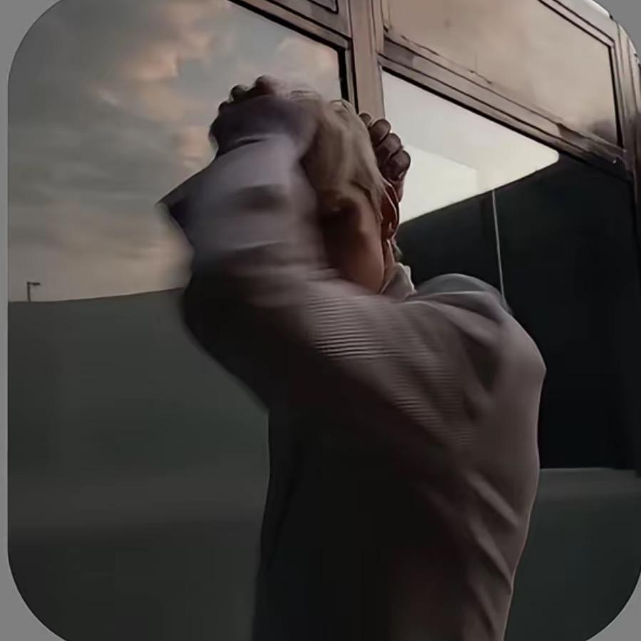 玉面手雷王.