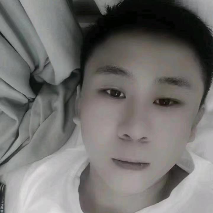 单亲爸爸唱情歌