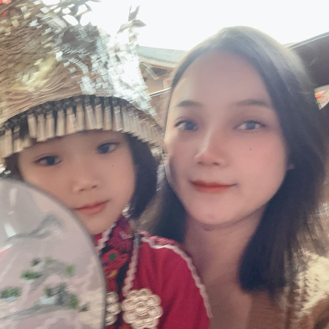 董董董小姐