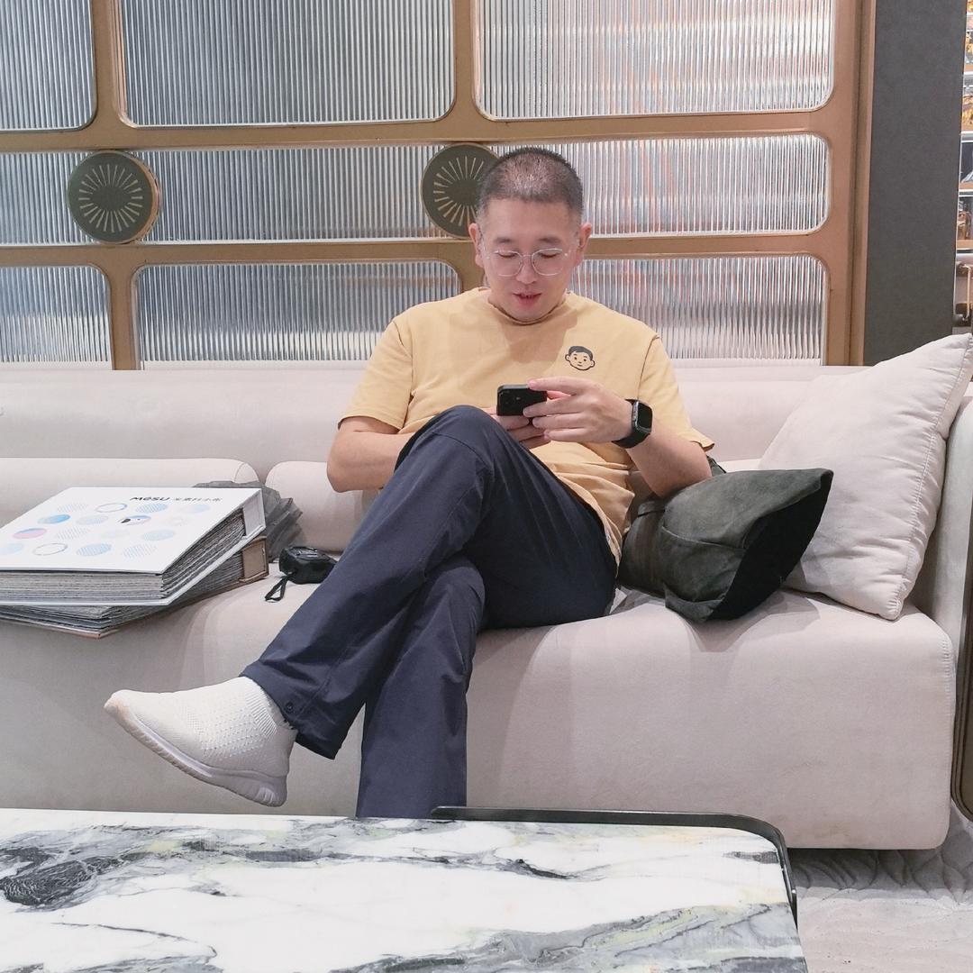 努力做软装窗帘的小汤