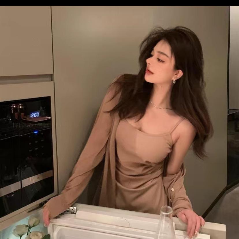 鬱鬱魅劦衣橱