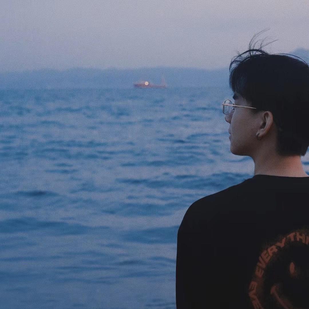 爱盘核桃的鼓手（阿承）