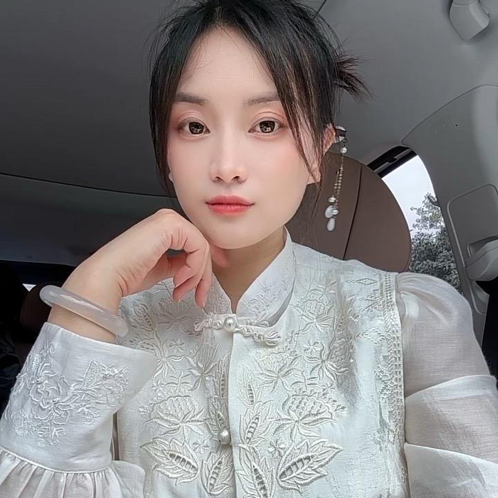 陈：Chꕤen·ᰔᩚ