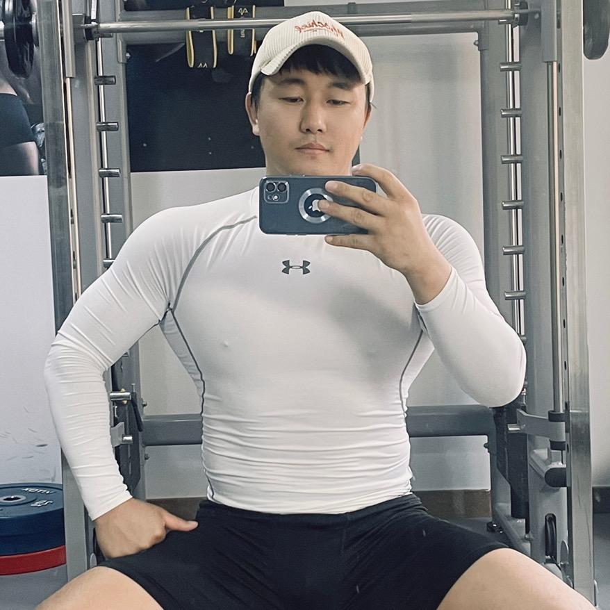 柰尔摔举健身工作室