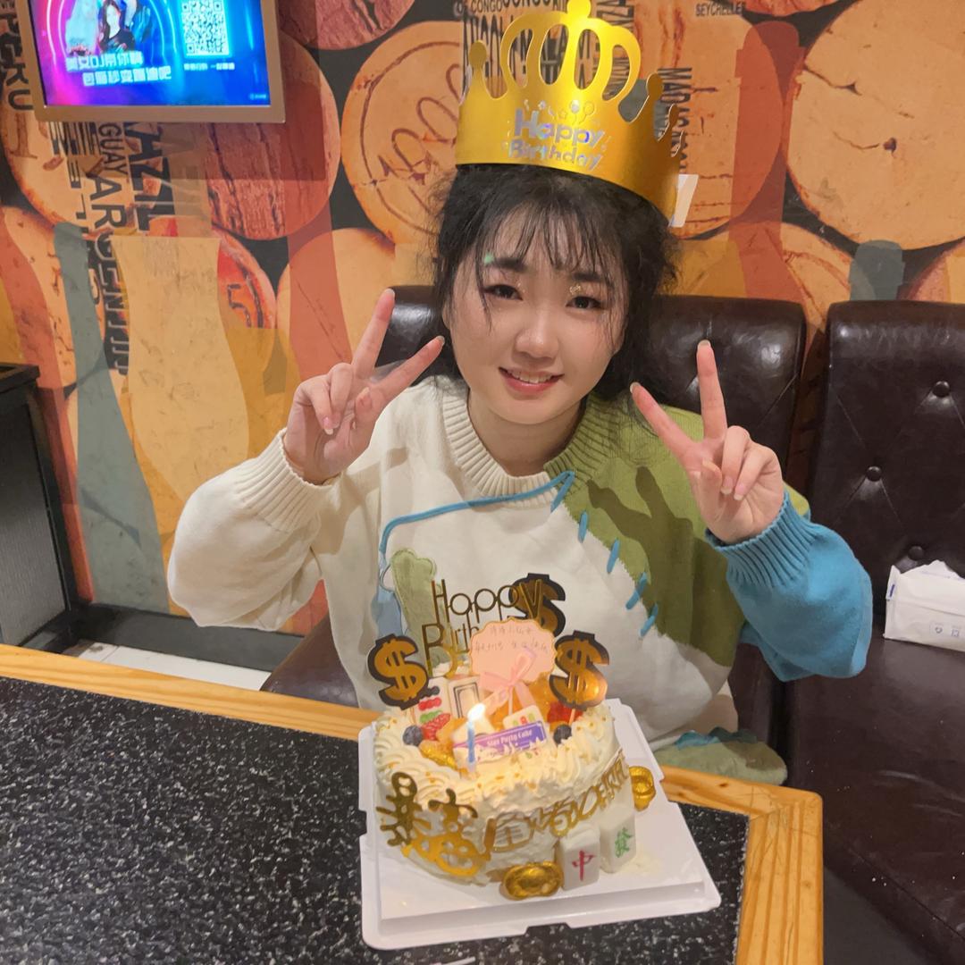 猪猪（小助理）🐷