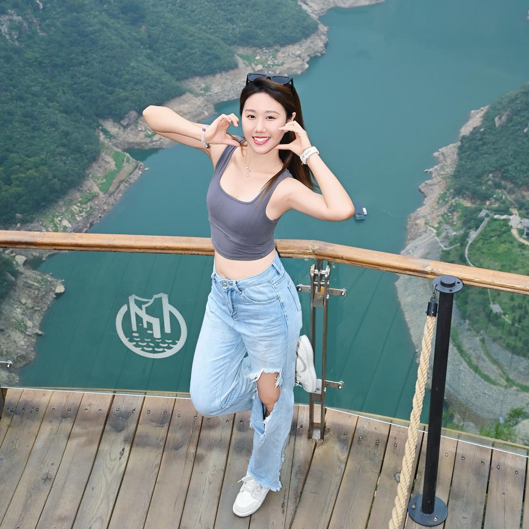 小郑今天星期几