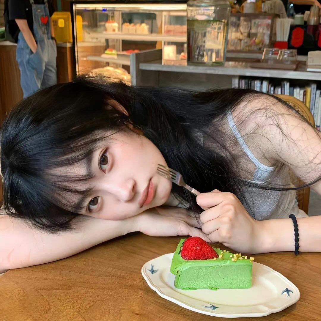 小六子吃点啥🧸ྀི