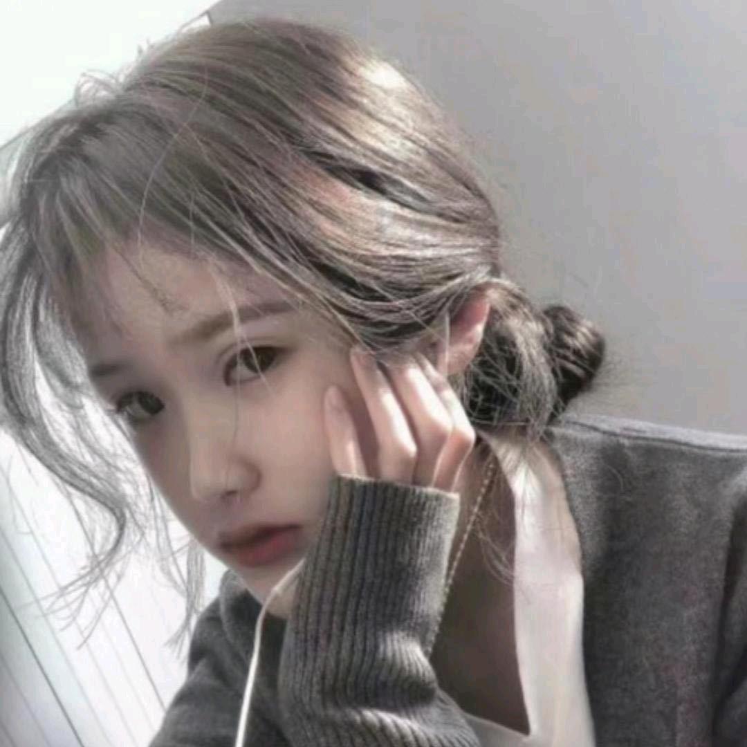 甜甜是洪哥的小跟班🙈