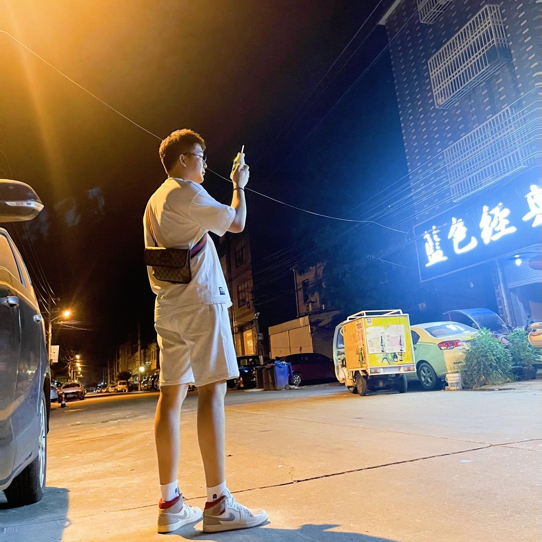 天天画饼的（小浪漫）