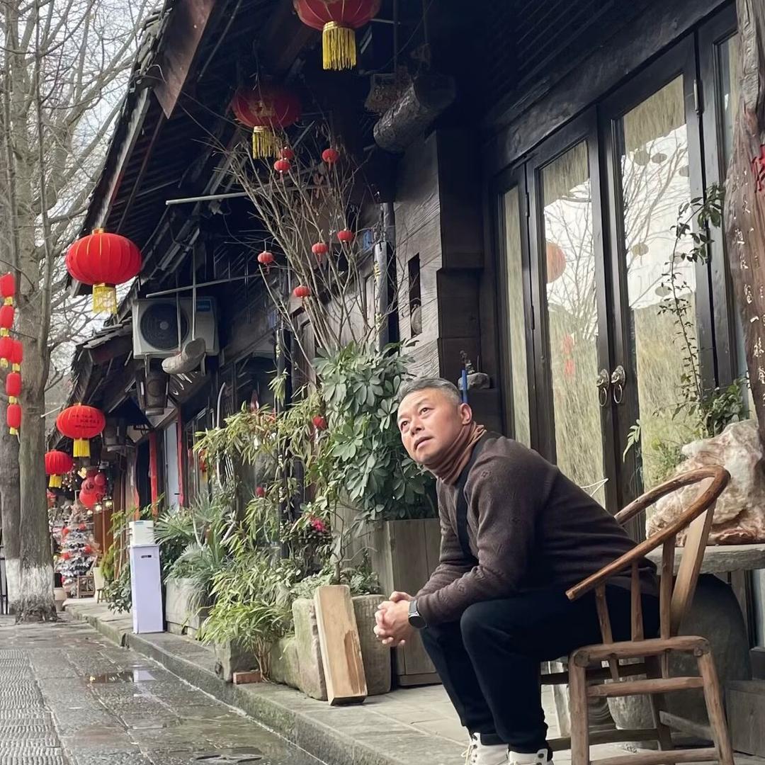 梓潼金东宾馆_何亚洲