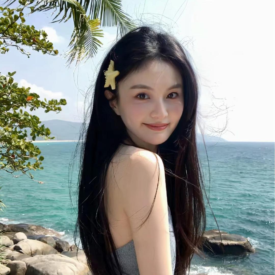 何皎皎.