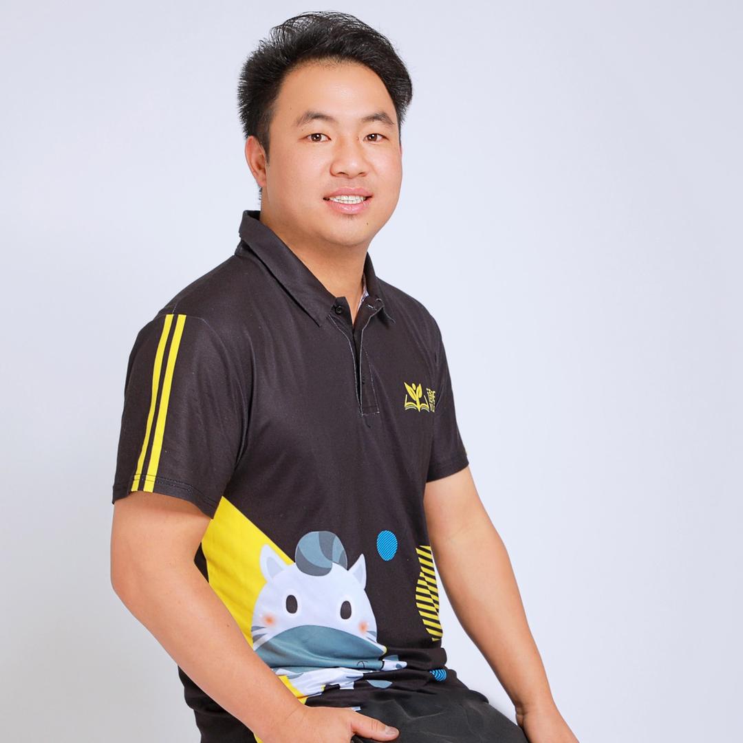 星途运动成长中心 朱老师