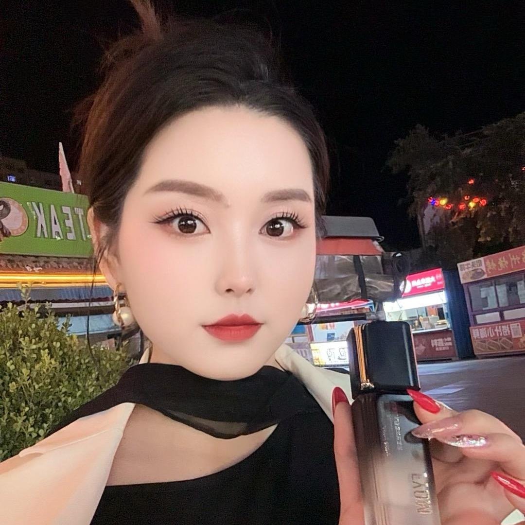 甜心🍀（妃漾迷定妆粉底液）招～