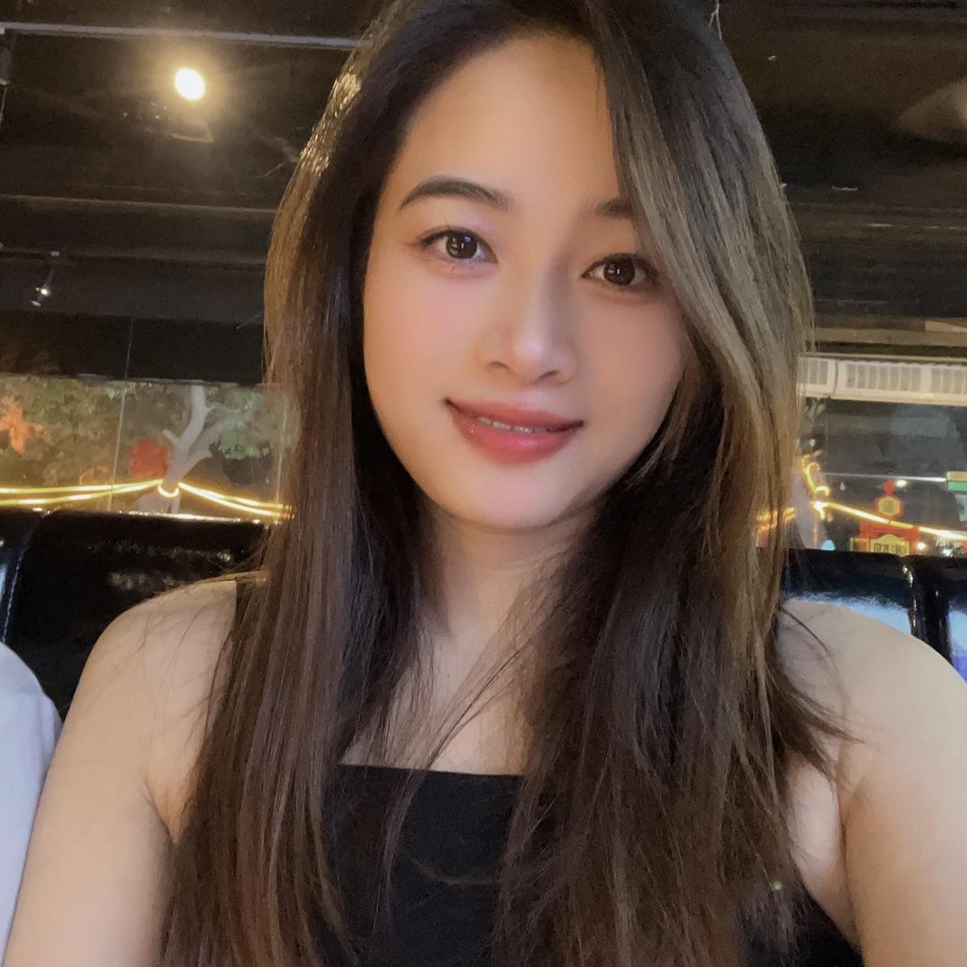 @冼