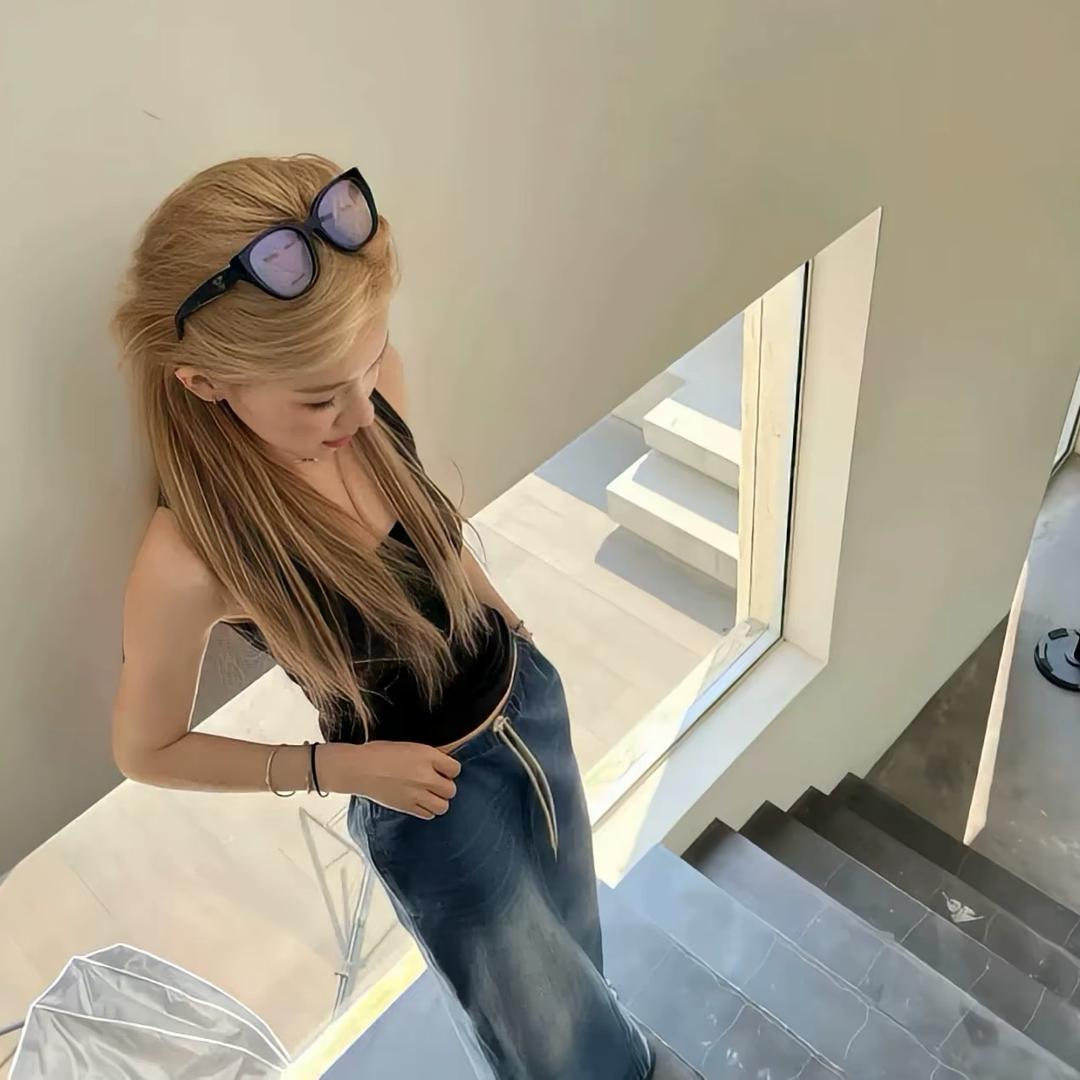 6 6