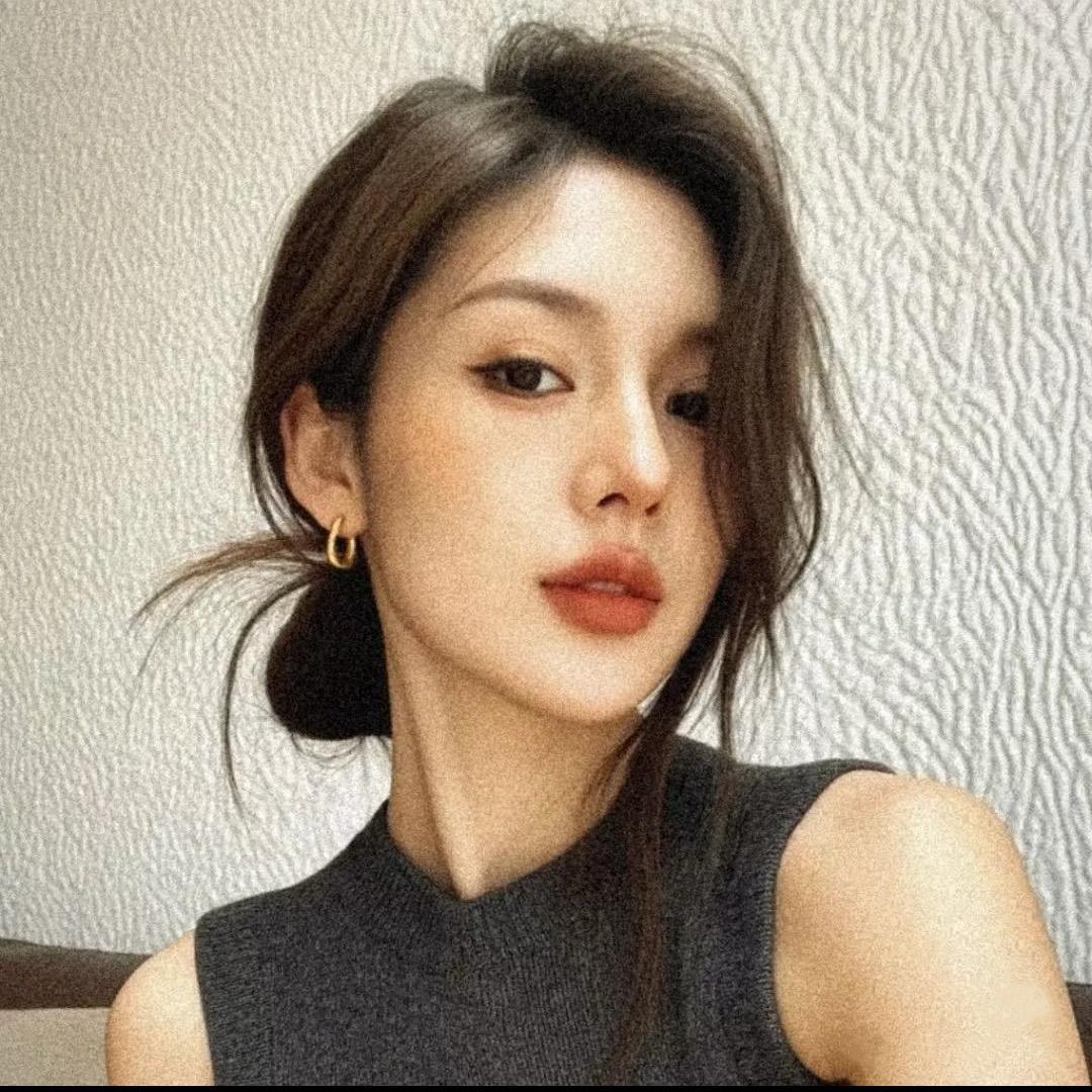A 🕶️ J