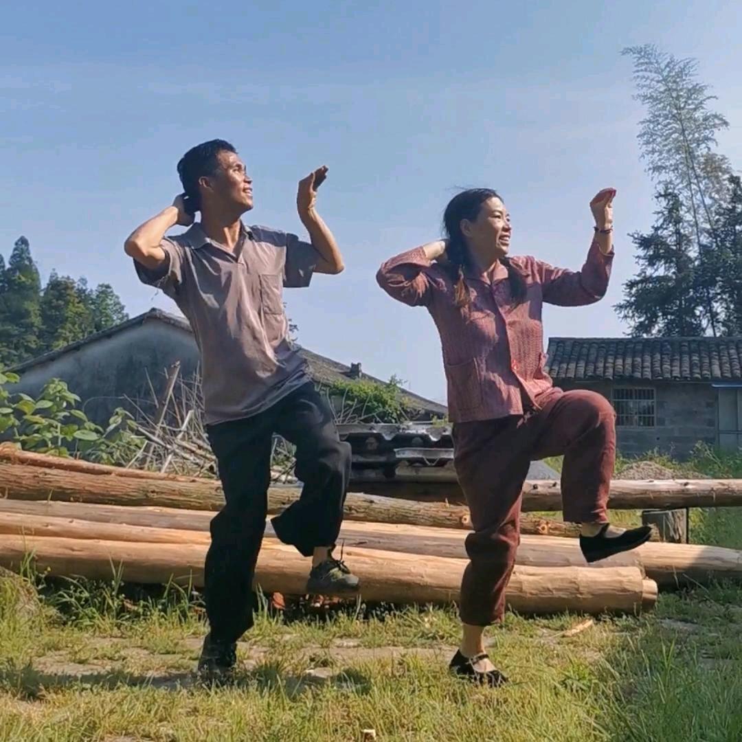 小英夫妻：温州一家人