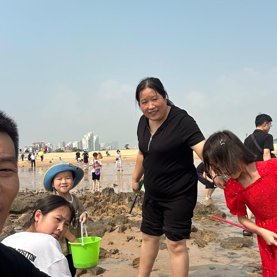 启鸿石膏娃娃机器模具