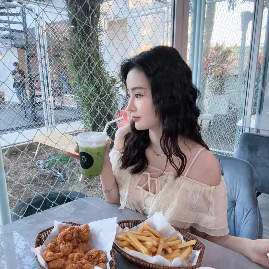 小鹿野子（穿搭版）