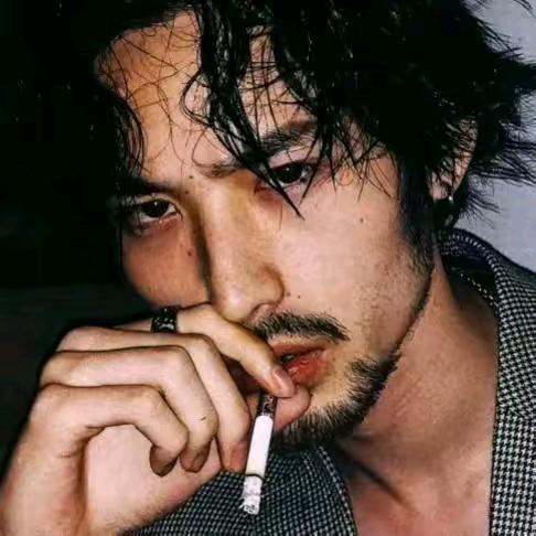 拉轰的云8