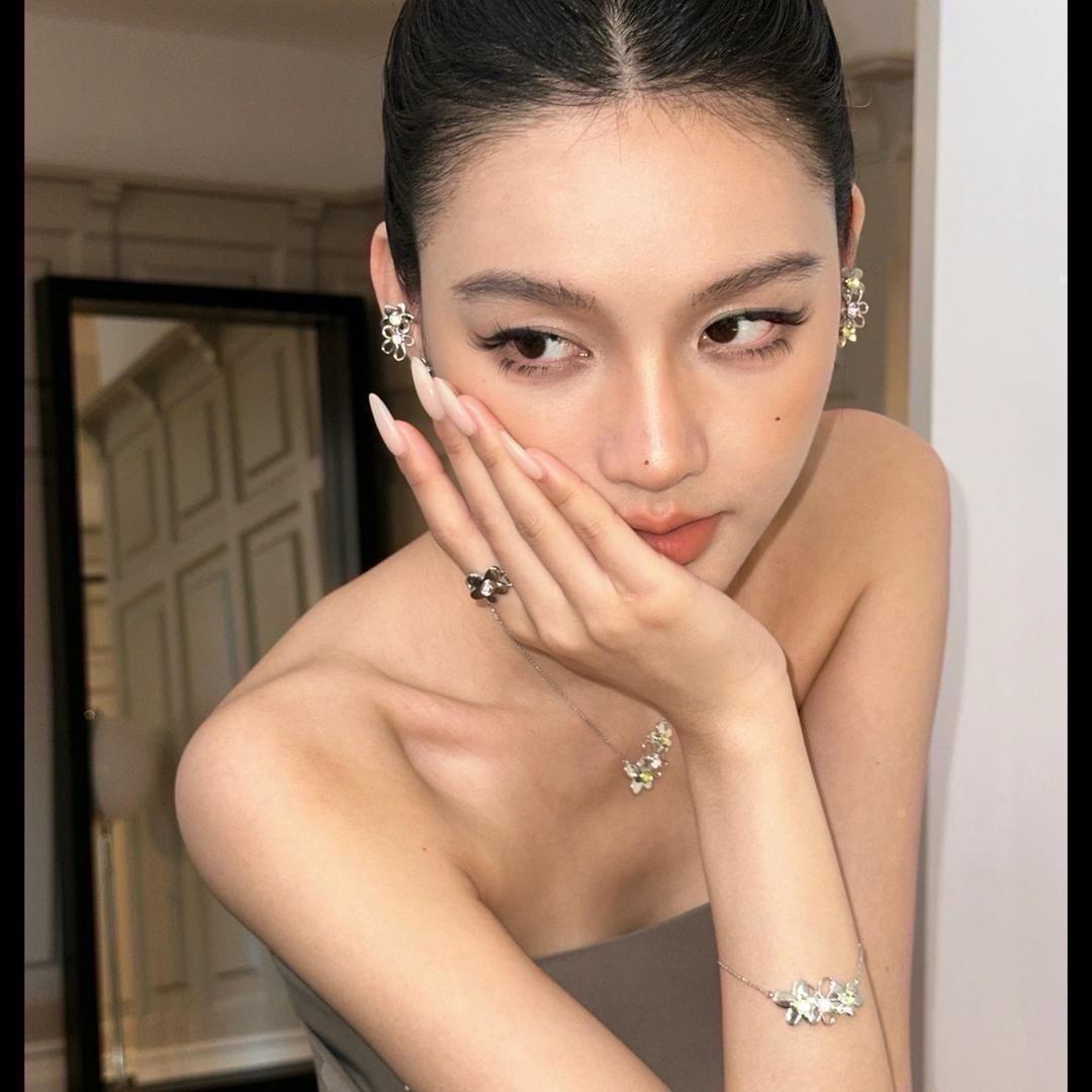 顾/