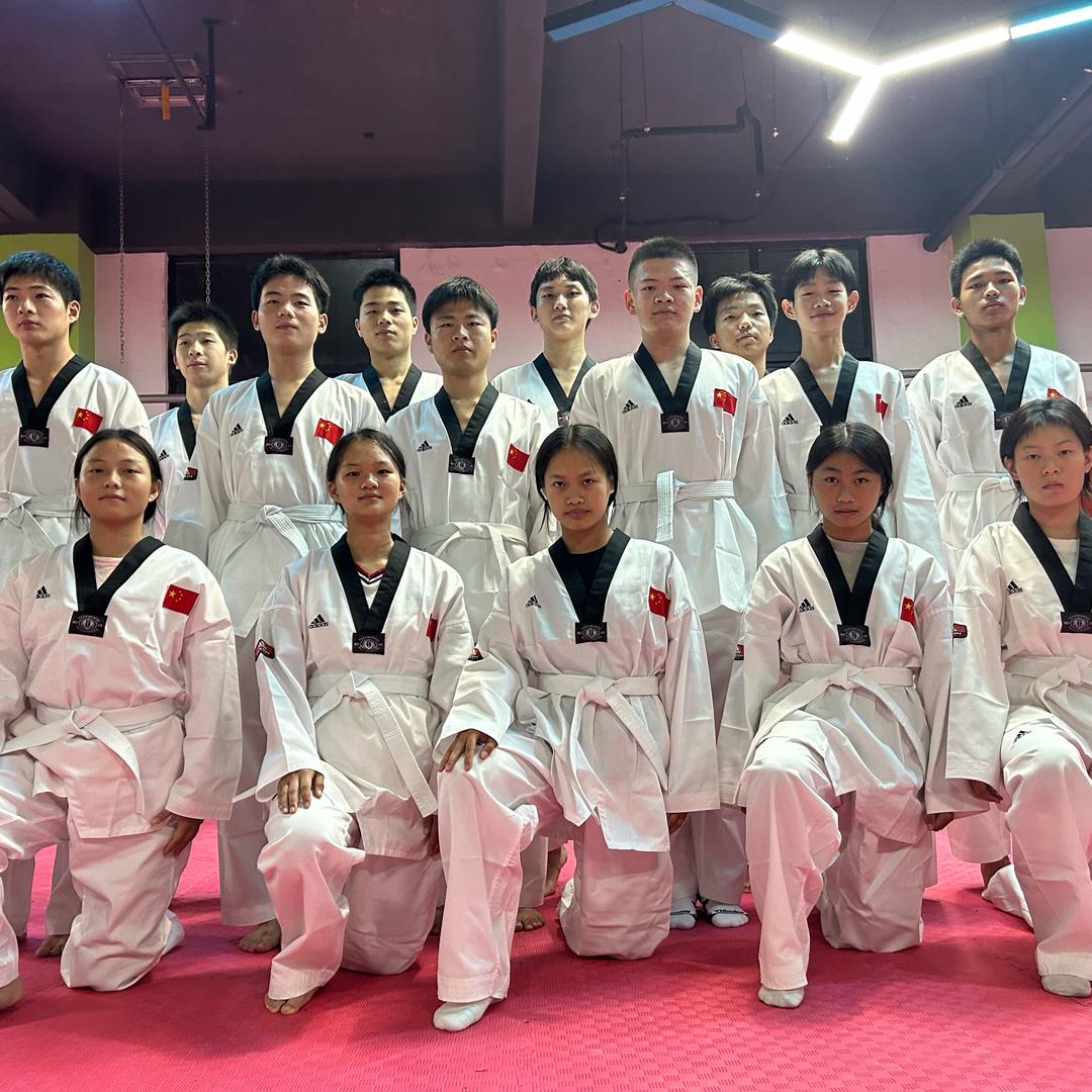 飞鹰搏击健身台球室