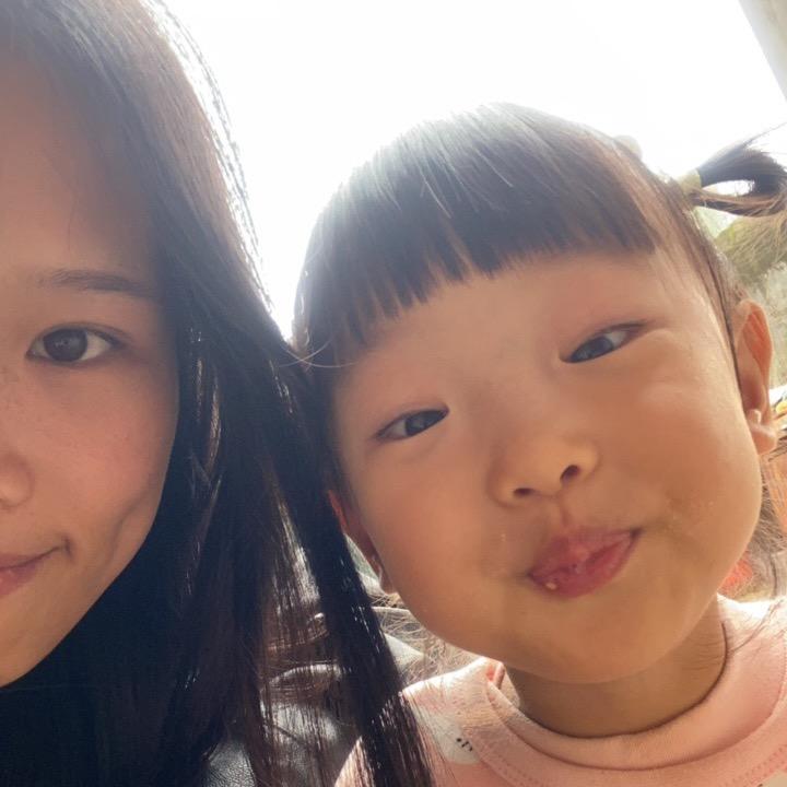 那小妞
