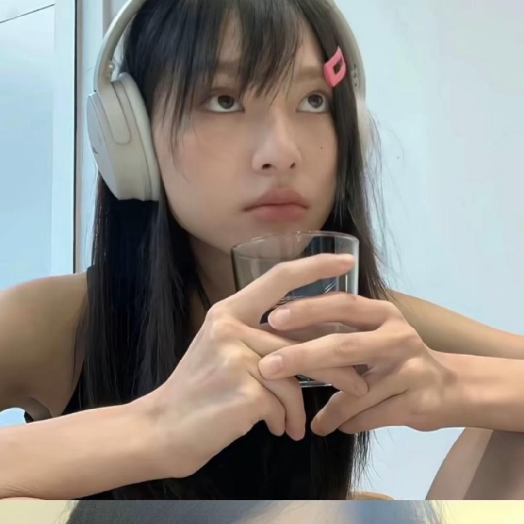 十 月🍣