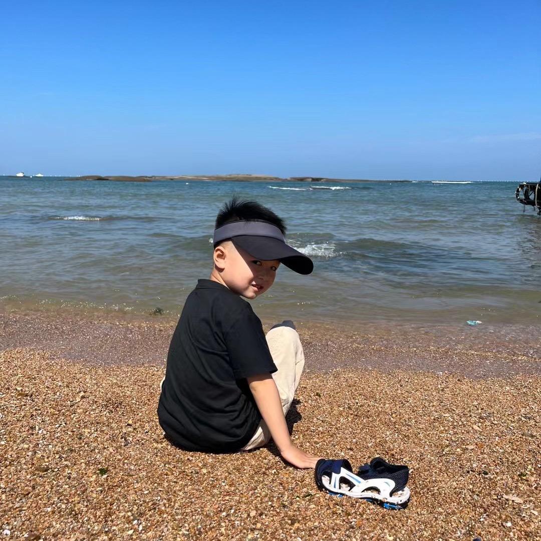 朋朋爱吃肉