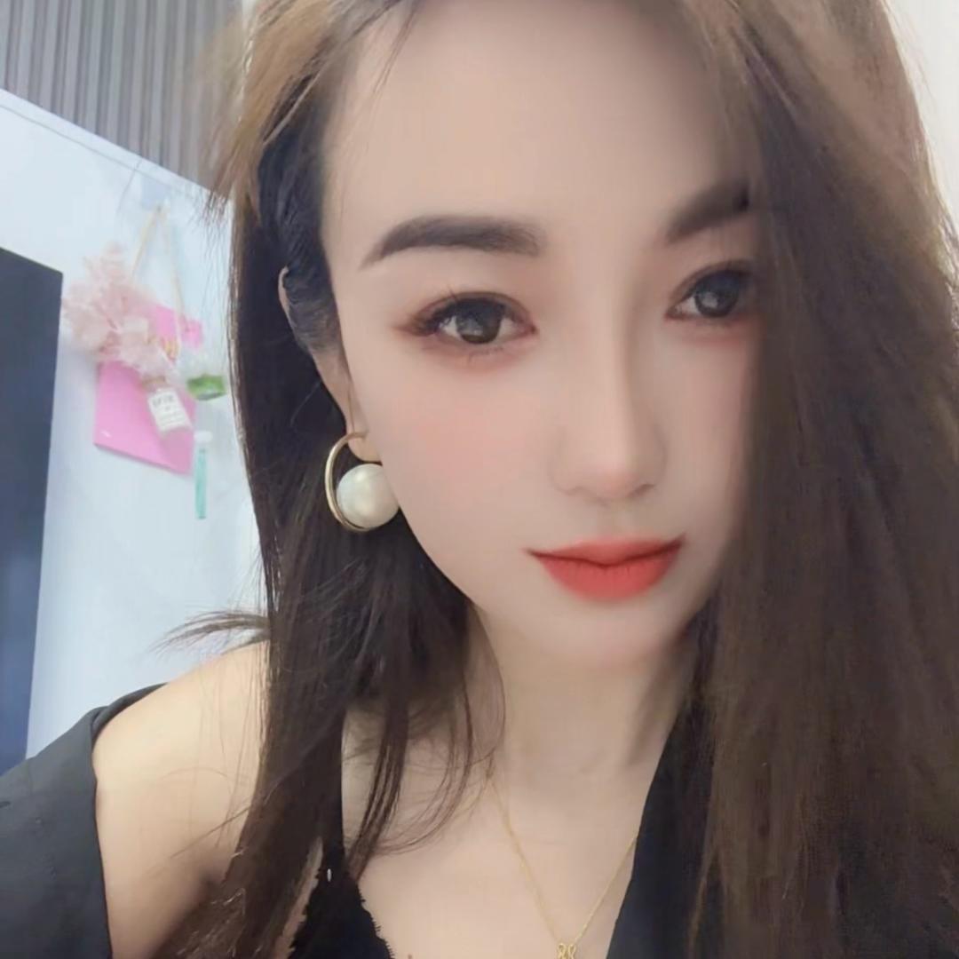 大 妮
