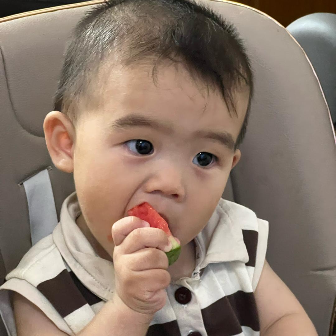 小狗摇尾巴