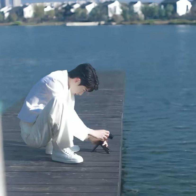朦朦.