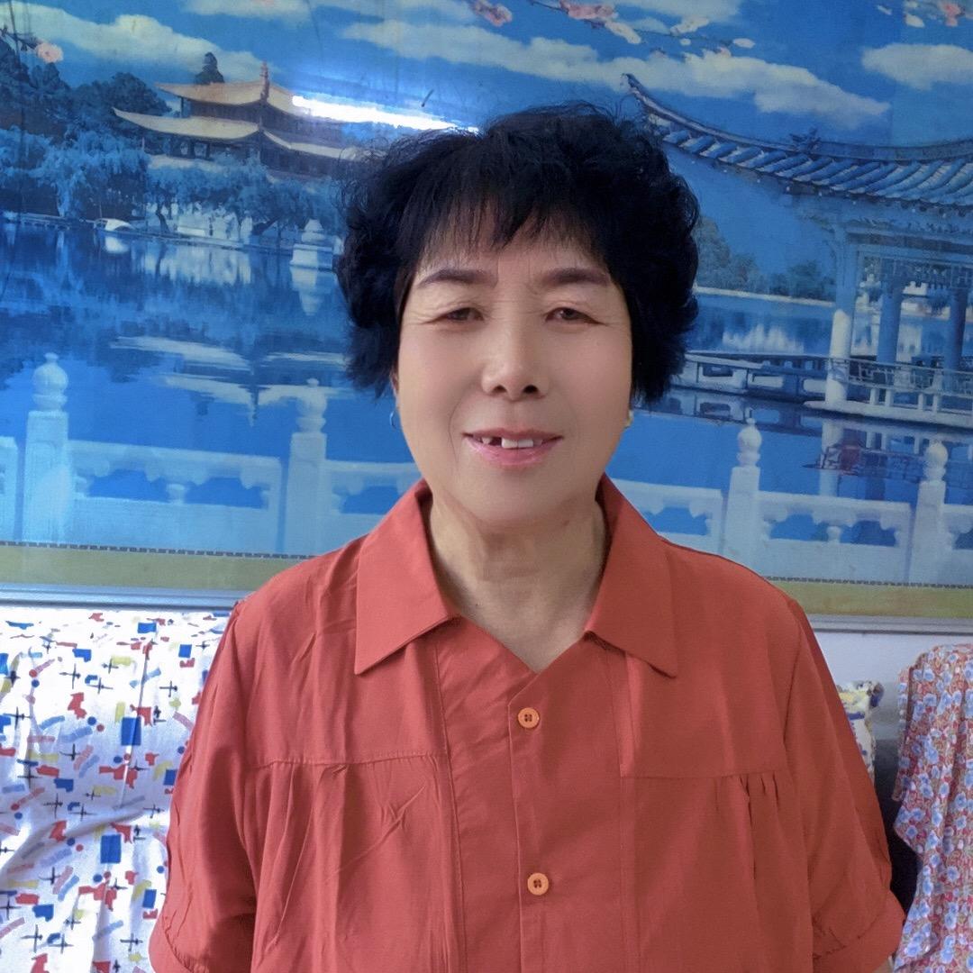 天真活泼