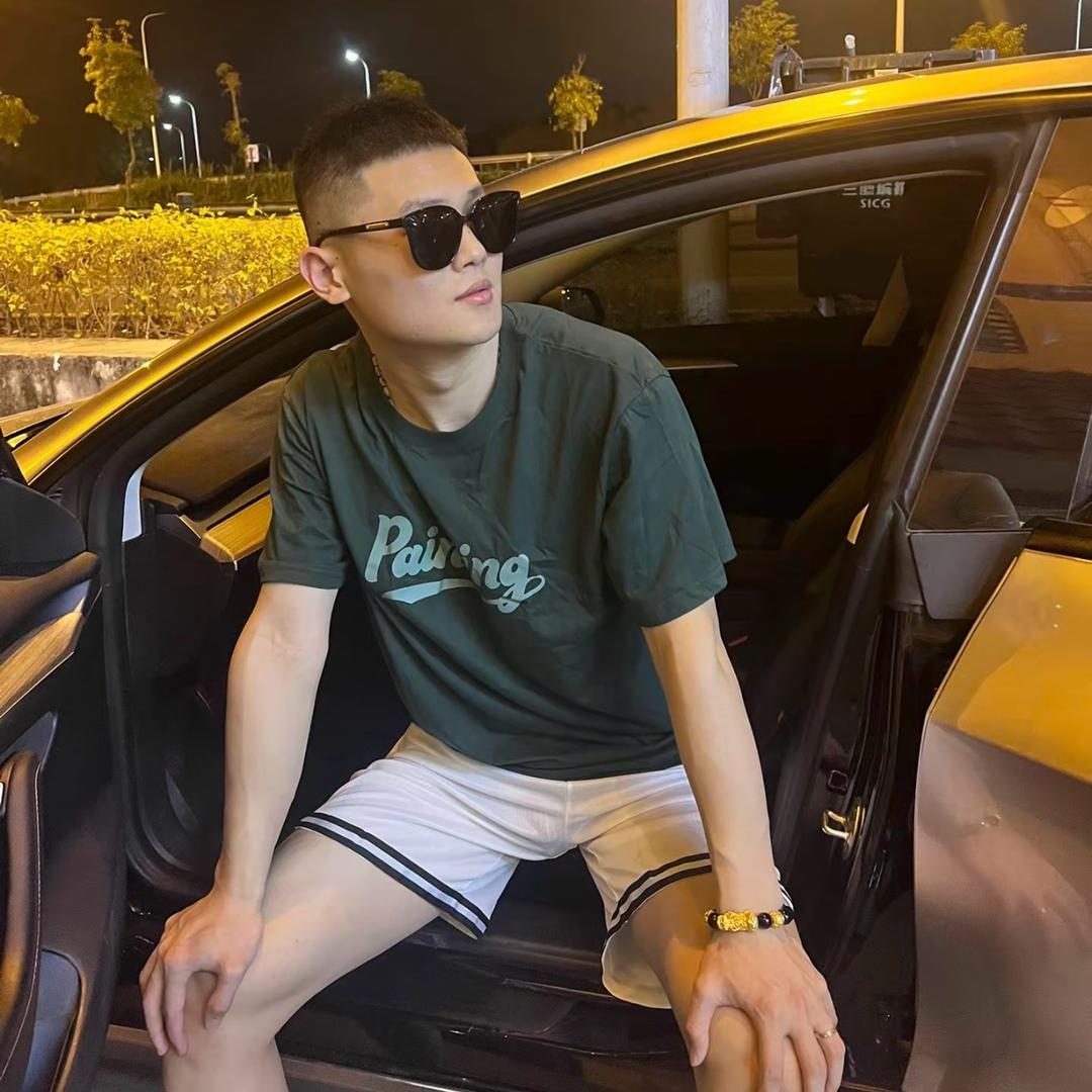 小嘉一米八