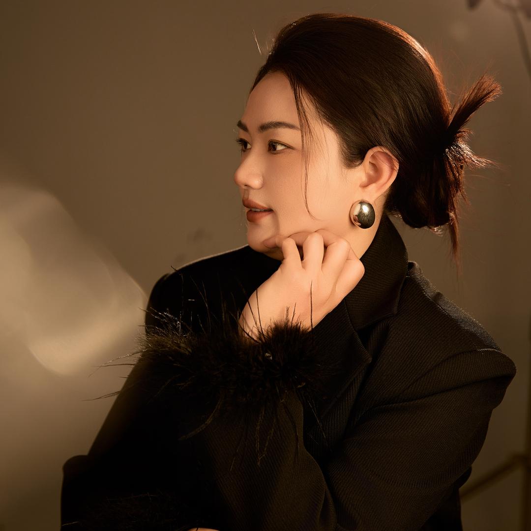 楼梯小姐姐