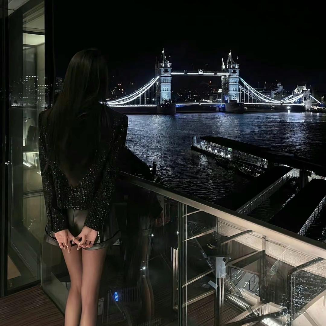 小阿姨♥️𝙡̶̶̶𝙤̶̶̶𝙫̶̶̶