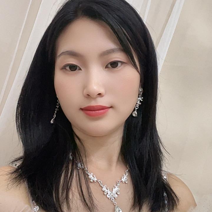 英子
