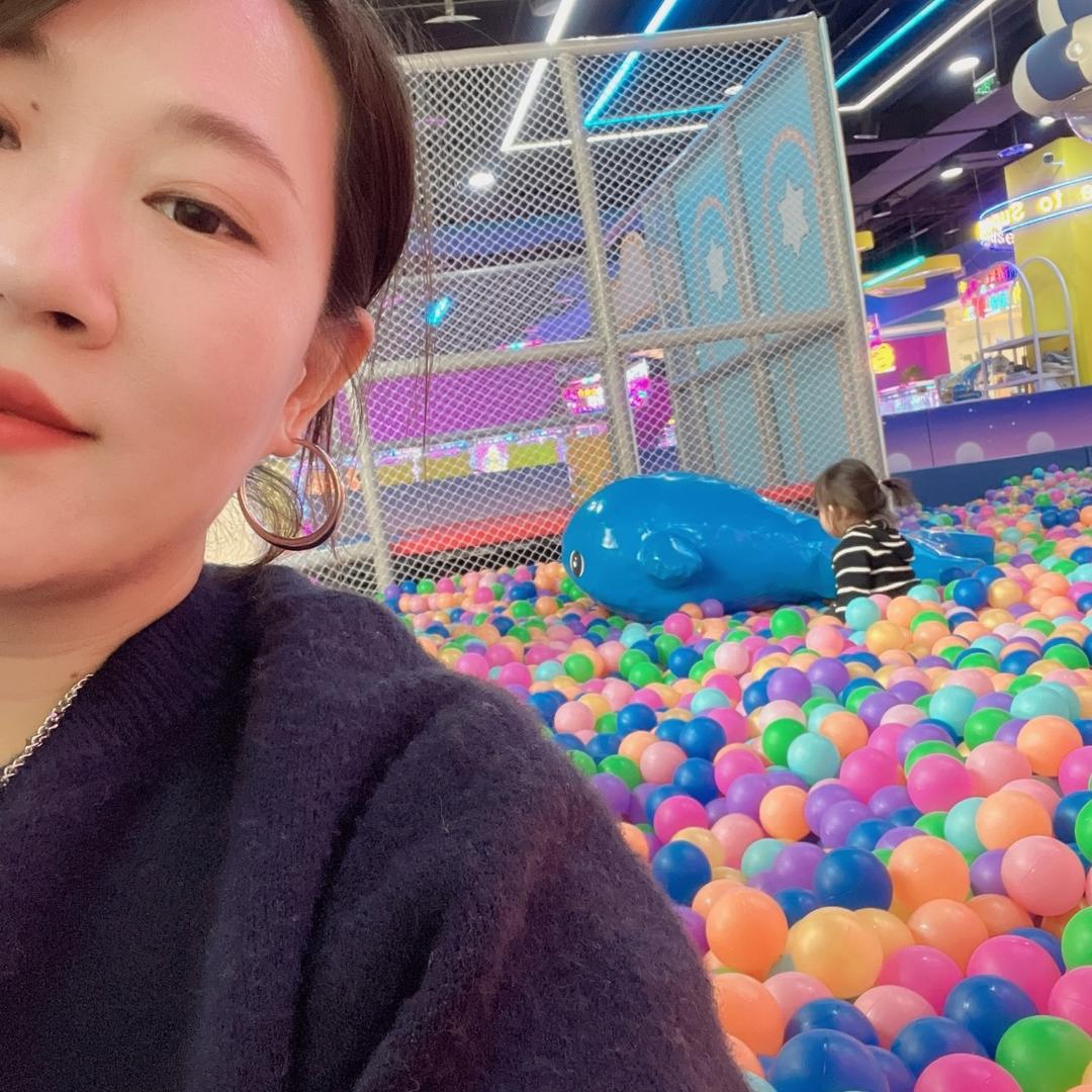 小李嘎嘎滴
