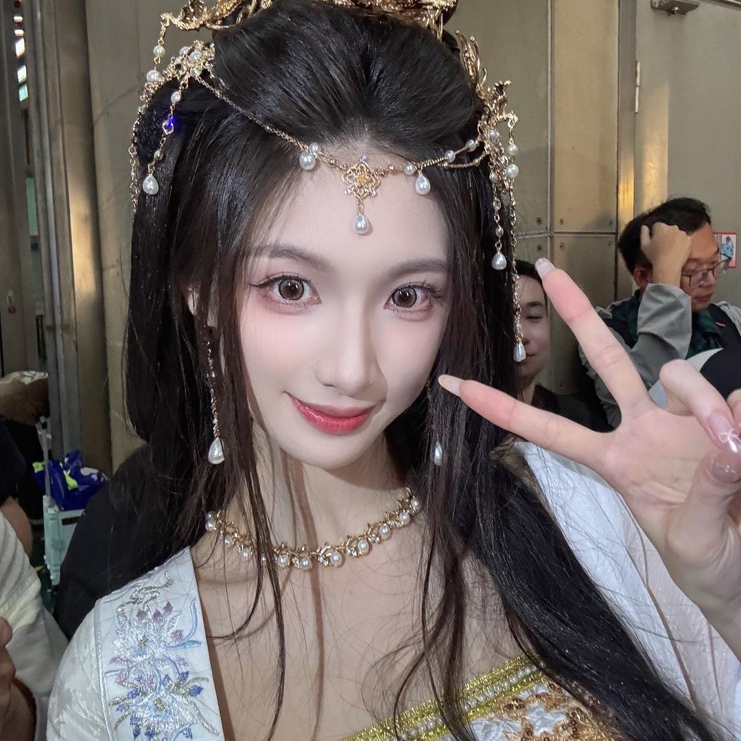 洛白璃