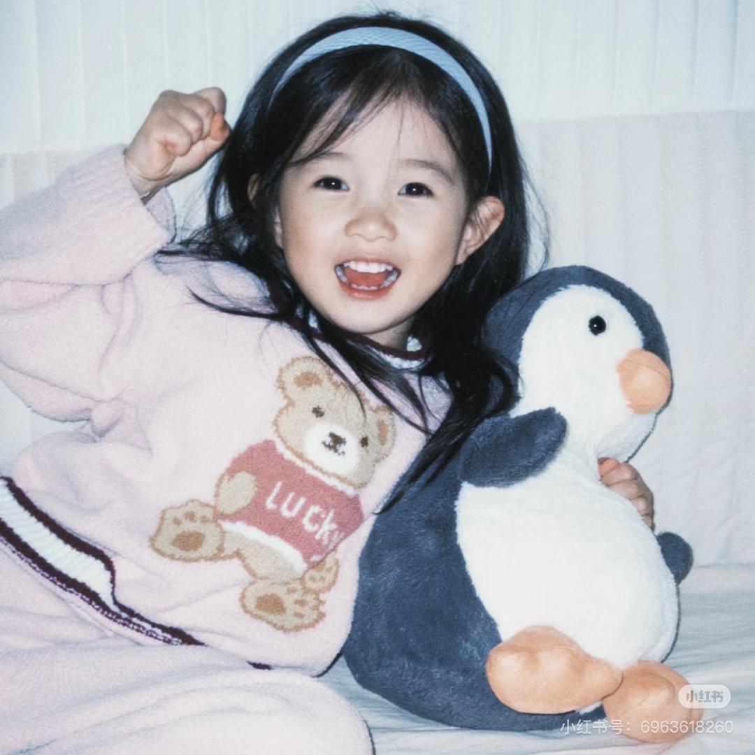 卖五金的小女孩