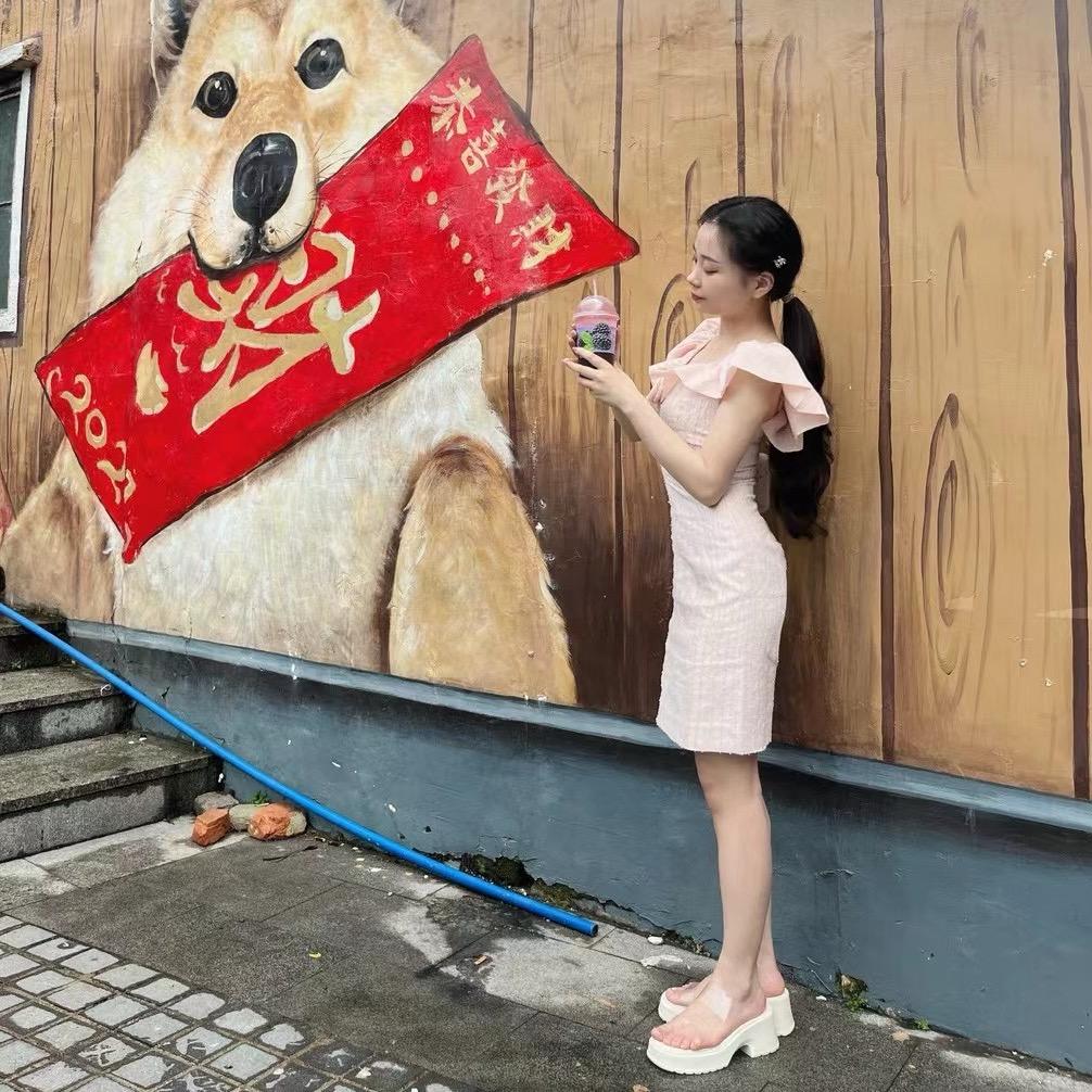 𝐸.小妖怪