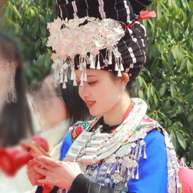是霞子呀！