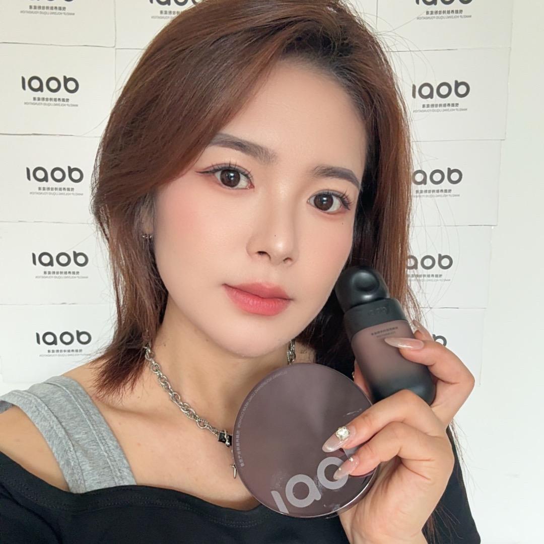 赫子不脱妆粉底液口红