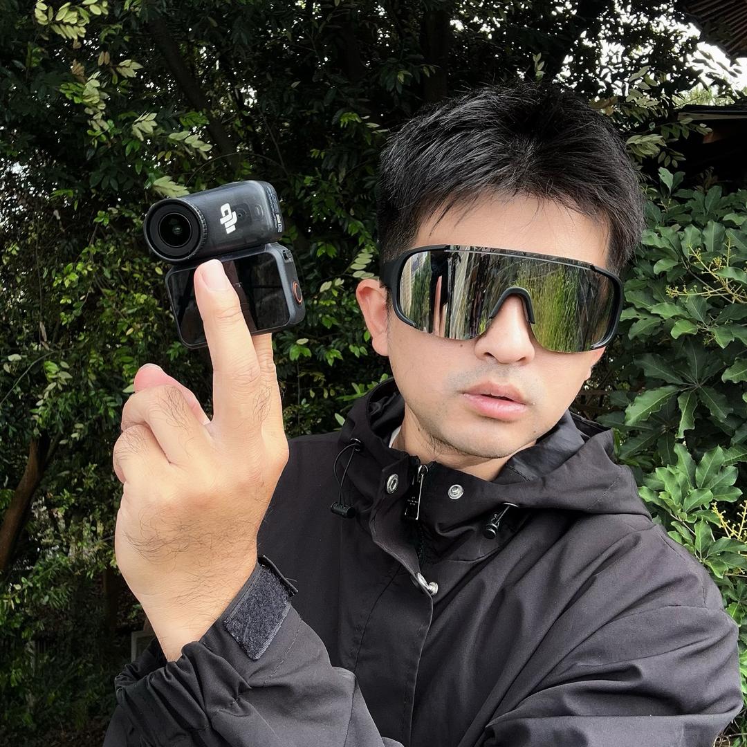 且自由坤📸