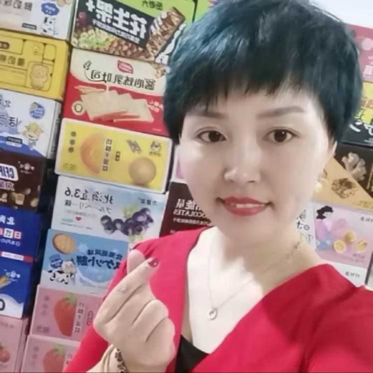 秀姐零食工厂每天特价宠粉