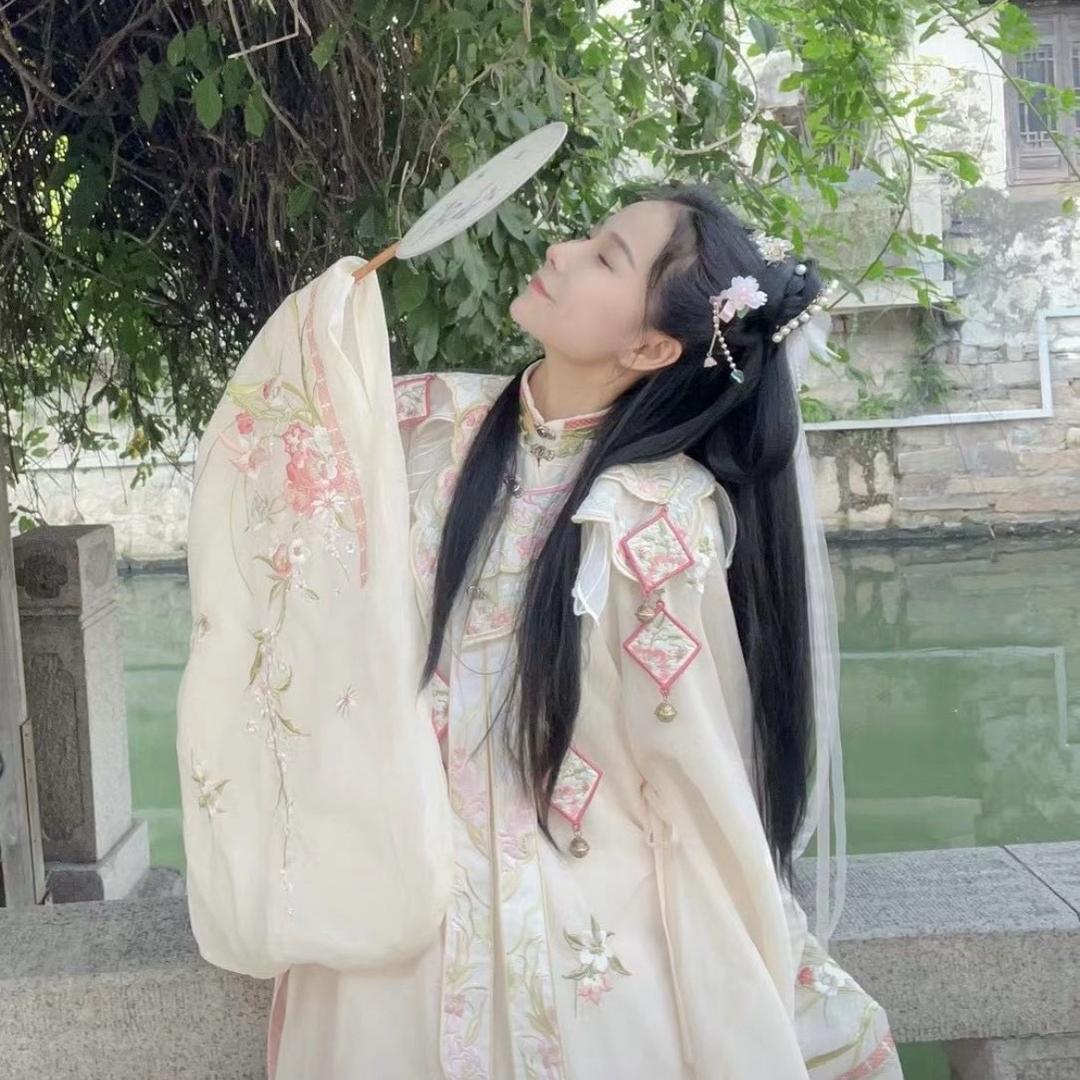 六月三日